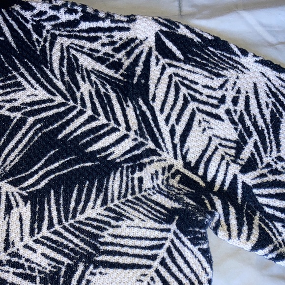 Men’s Knitted Crewneck Sweater - Picture 4 of 5